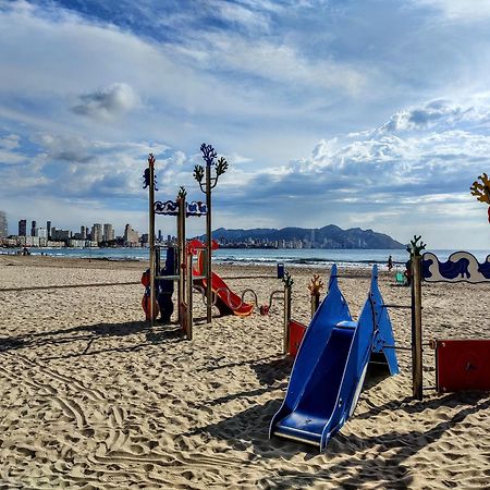 Esmeralda Sea Front Apartment Бенидорм Экстерьер фото