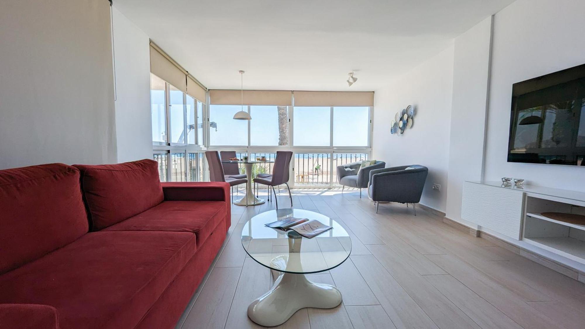 Esmeralda Sea Front Apartment Бенидорм Экстерьер фото