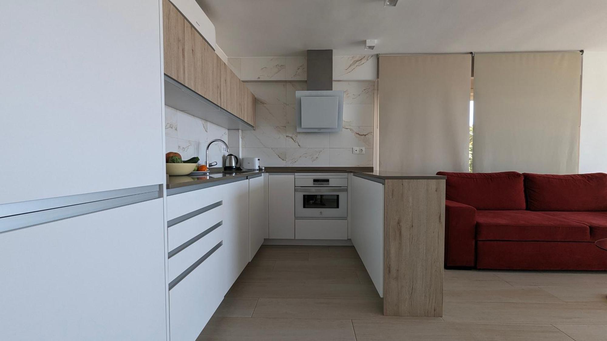 Esmeralda Sea Front Apartment Бенидорм Экстерьер фото